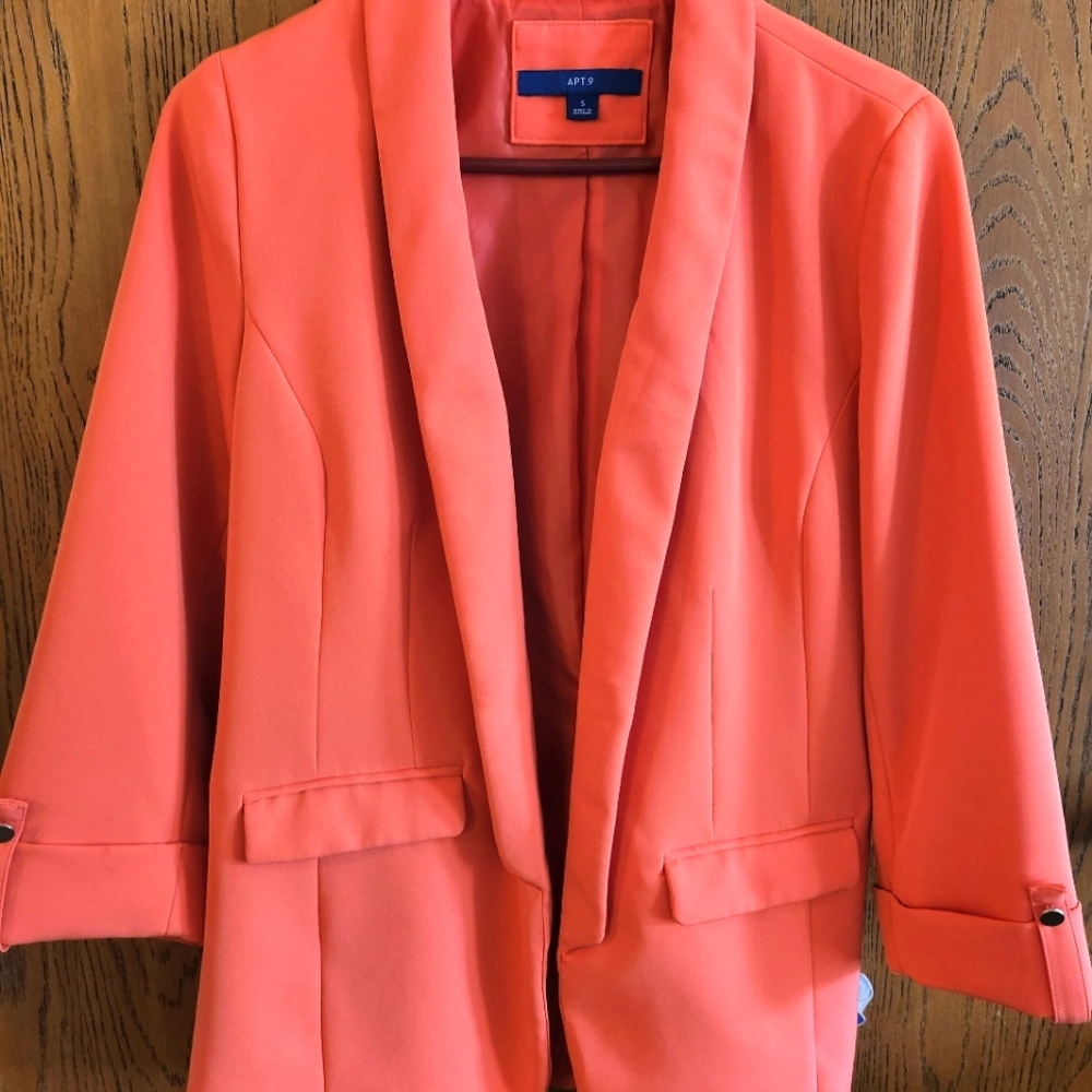 BEAUTIFUL CORAL BLAZER!